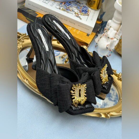 🆕 GIANNI BINI 🧿 NWOB Peeka Surrealist Keyhole Ornament Bow Slide, Black - Sz 8 - Picture 9 of 16